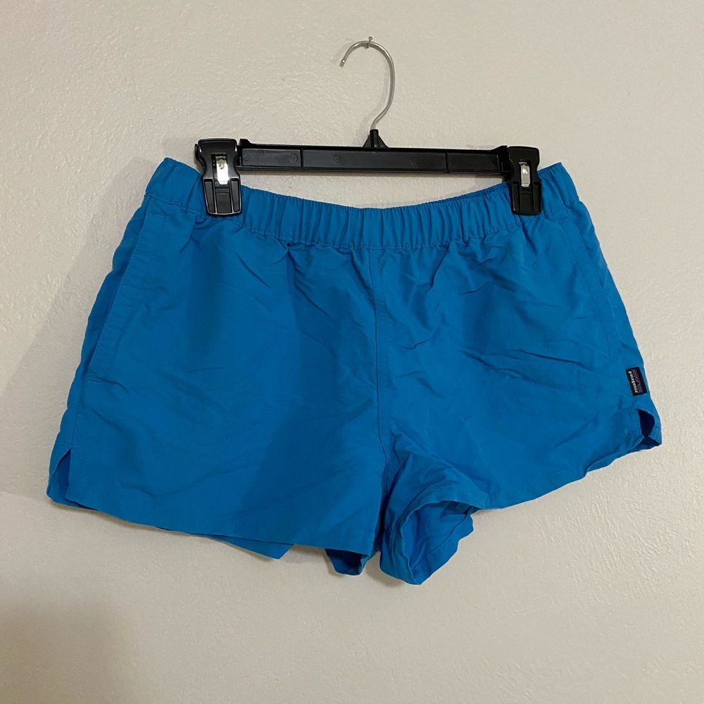 Patagonia women’s 2 1/2in. Baggies shorts!! Women’s medium